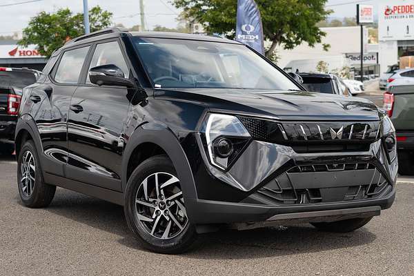 2025 Mahindra XUV3XO AX5L