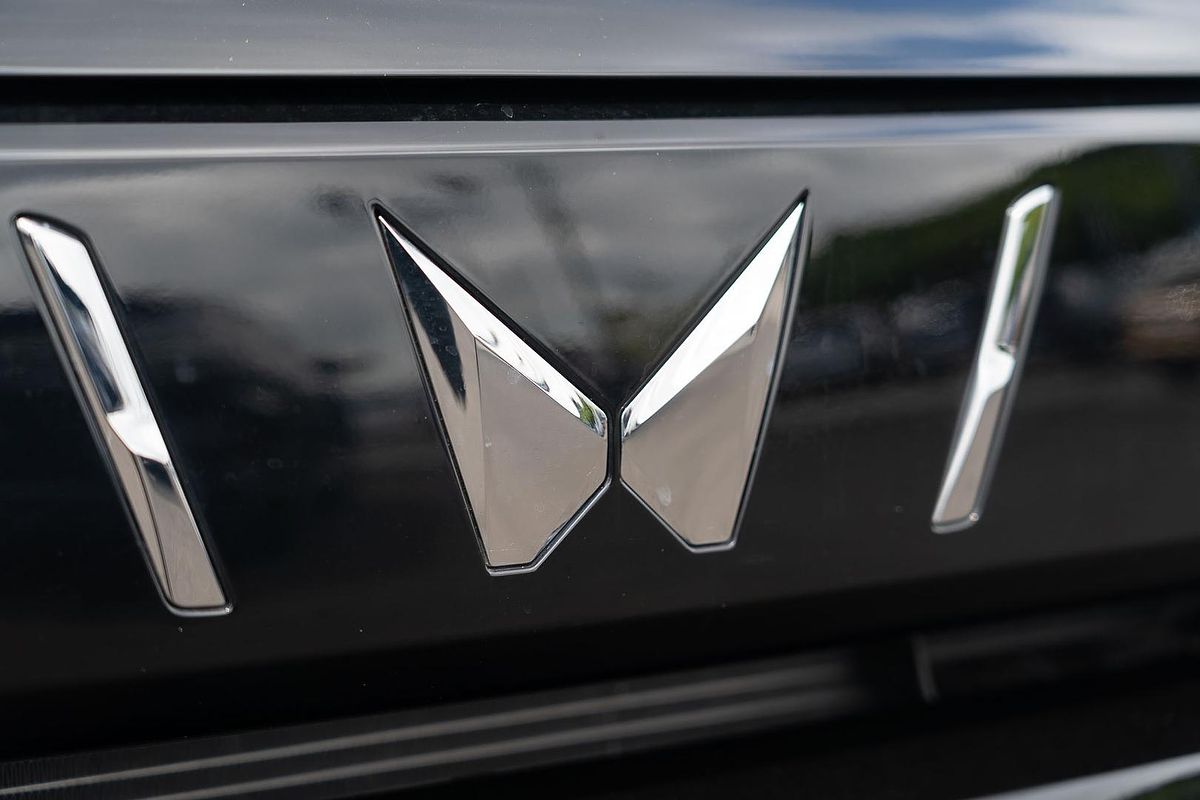 2025 Mahindra XUV3XO AX5L