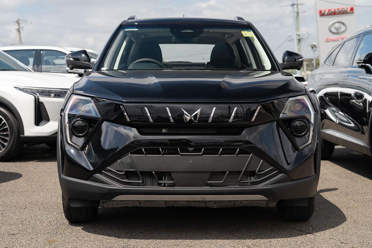 2025 Mahindra XUV3XO AX5L