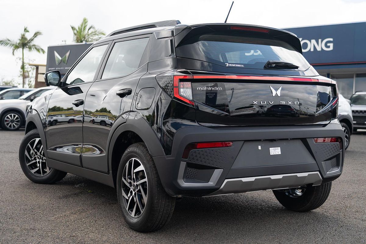 2025 Mahindra XUV3XO AX5L