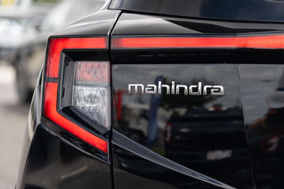 2025 Mahindra XUV3XO AX5L
