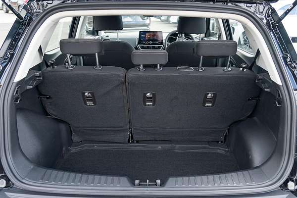 2025 Mahindra XUV3XO AX5L