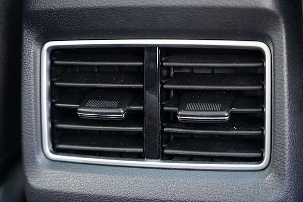 2025 Mahindra XUV3XO AX5L