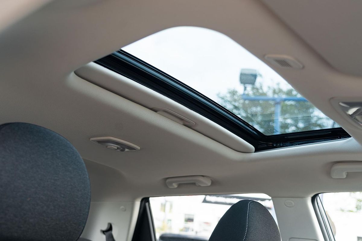 2025 Mahindra XUV3XO AX5L