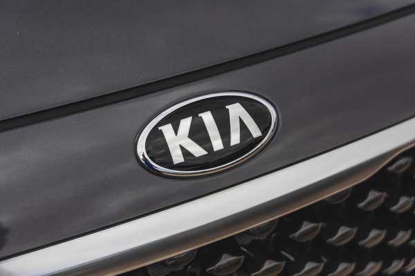 2017 Kia Carnival Platinum YP