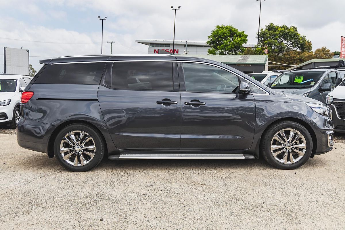2017 Kia Carnival Platinum YP