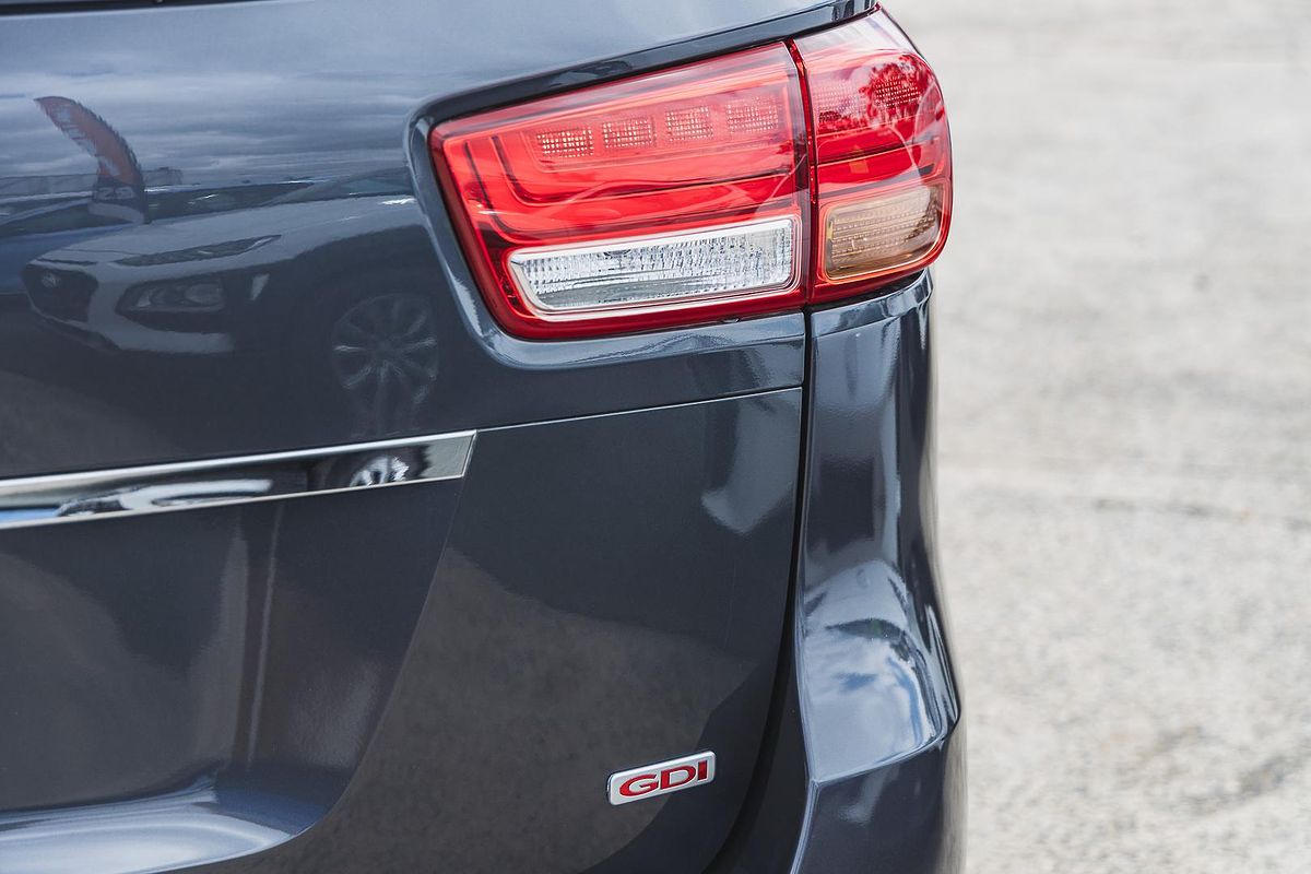 2017 Kia Carnival Platinum YP