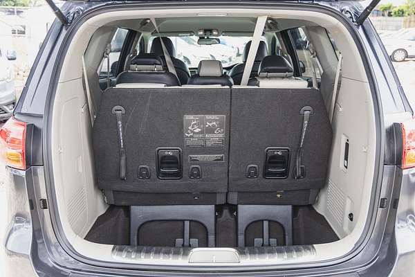 2017 Kia Carnival Platinum YP