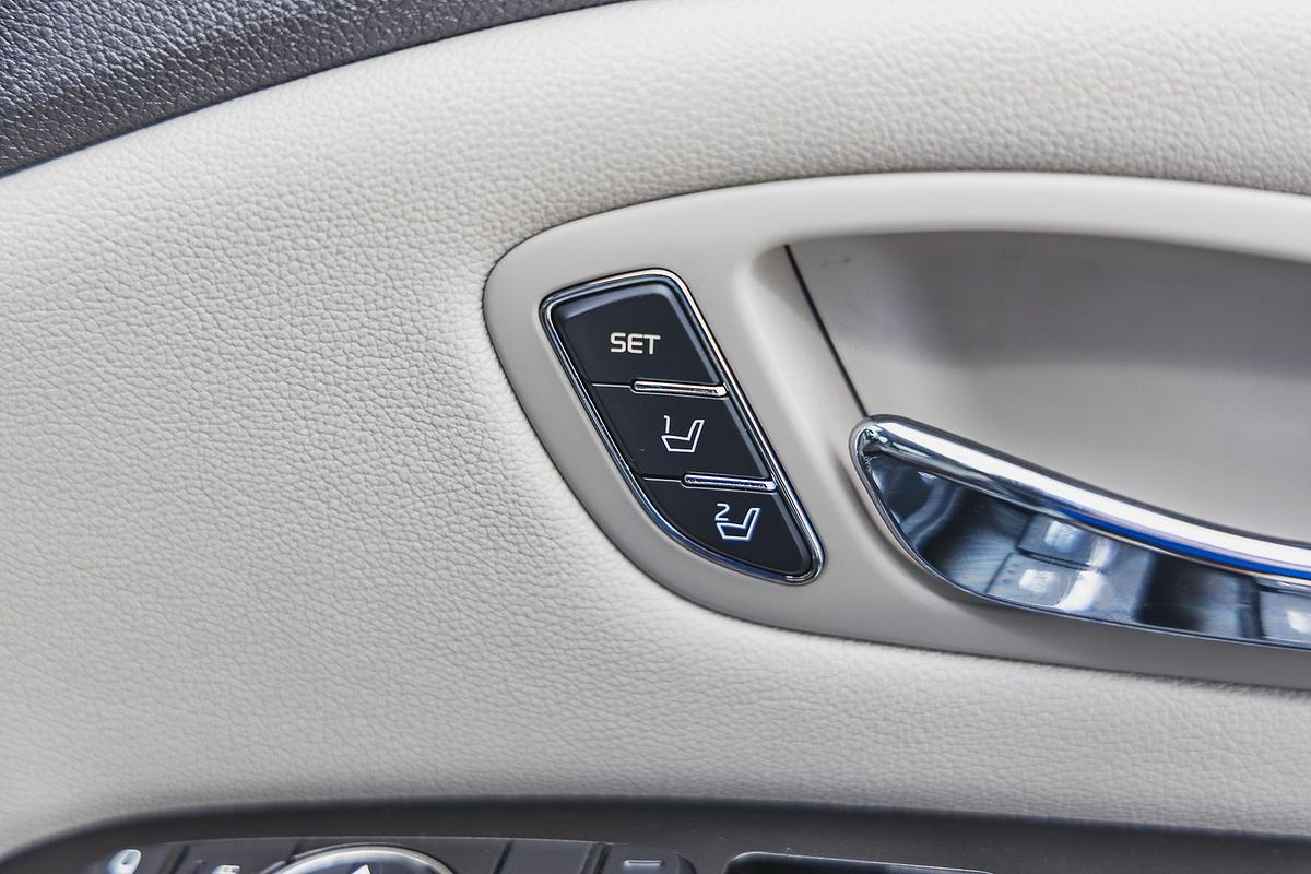 2017 Kia Carnival Platinum YP