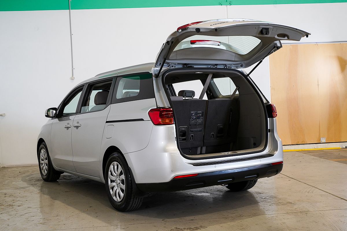 2018 Kia Carnival S YP