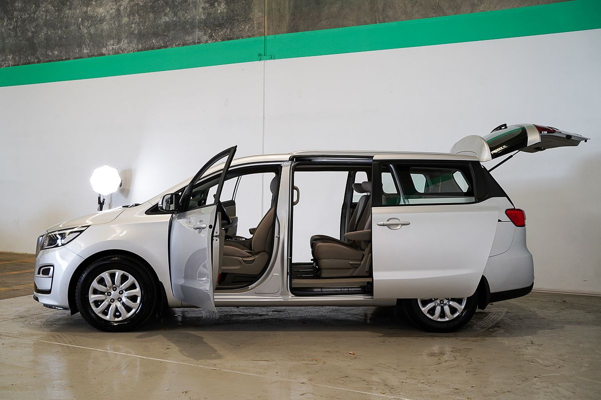 2018 Kia Carnival S YP