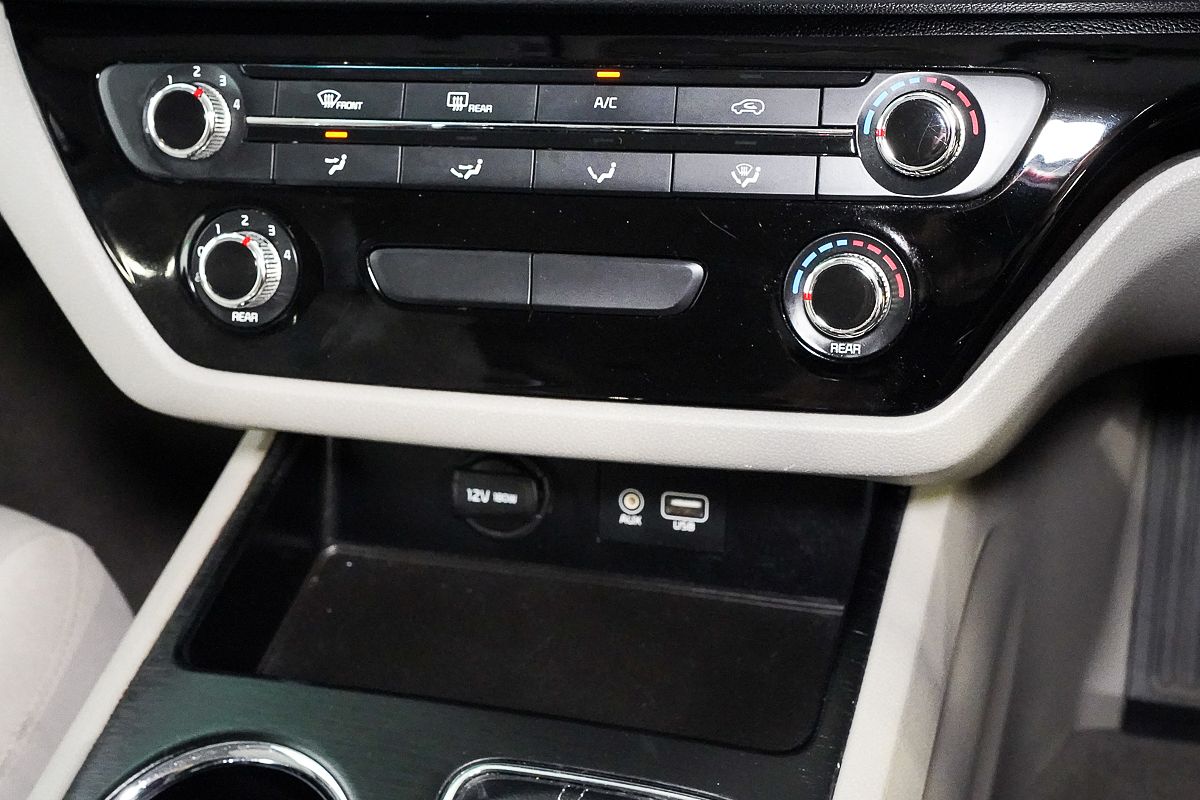 2018 Kia Carnival S YP