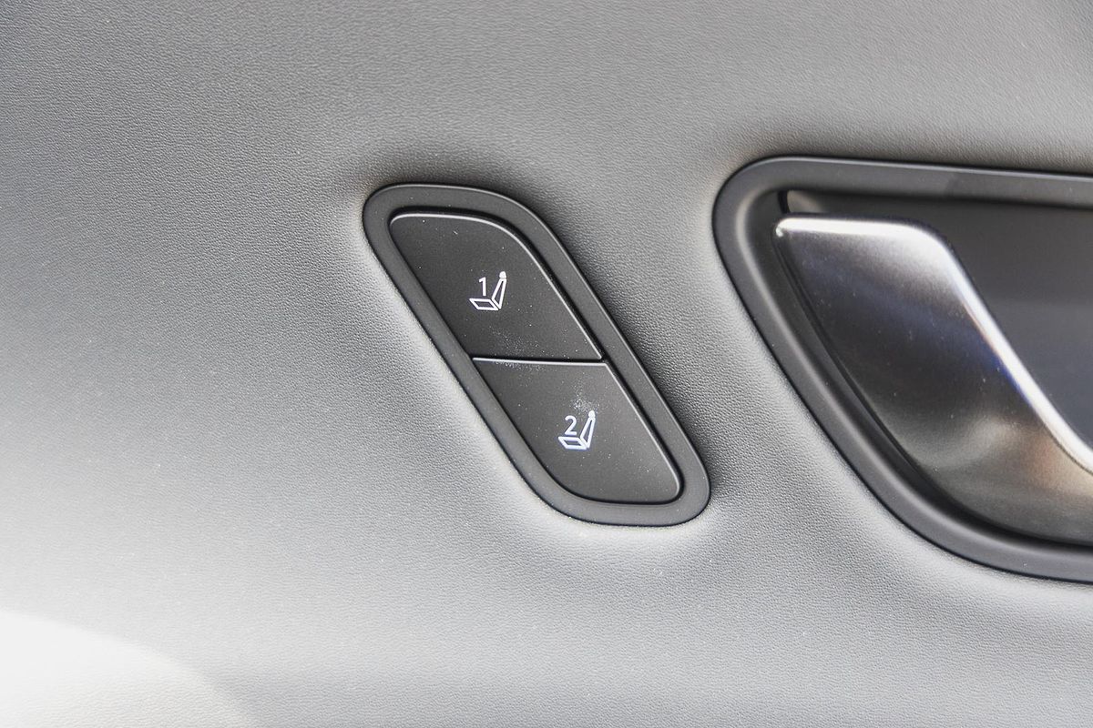 2025 Hyundai Kona Premium N Line SX2.V3