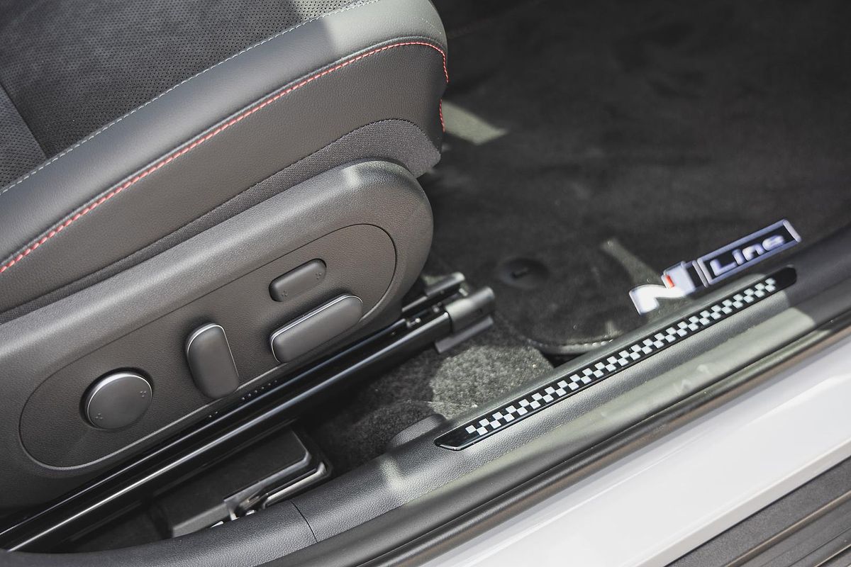 2025 Hyundai Kona Premium N Line SX2.V3