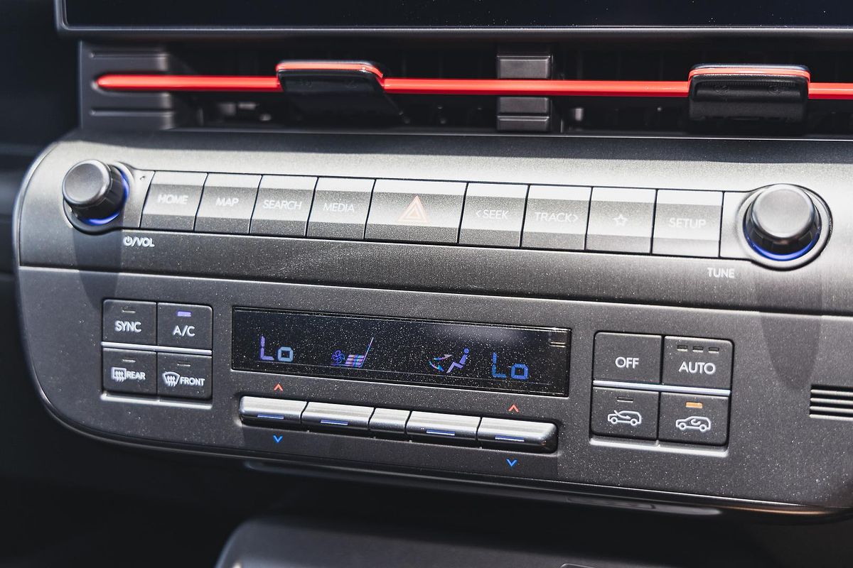 2025 Hyundai Kona Premium N Line SX2.V3