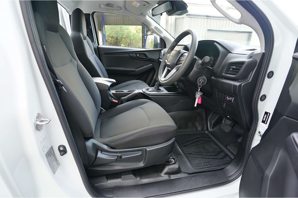 2025 Isuzu D-MAX SX 4X4