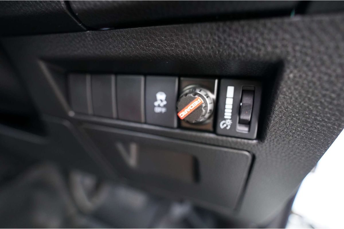 2025 Isuzu D-MAX SX 4X4