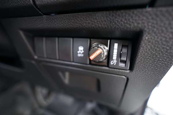 2025 Isuzu D-MAX SX 4X4