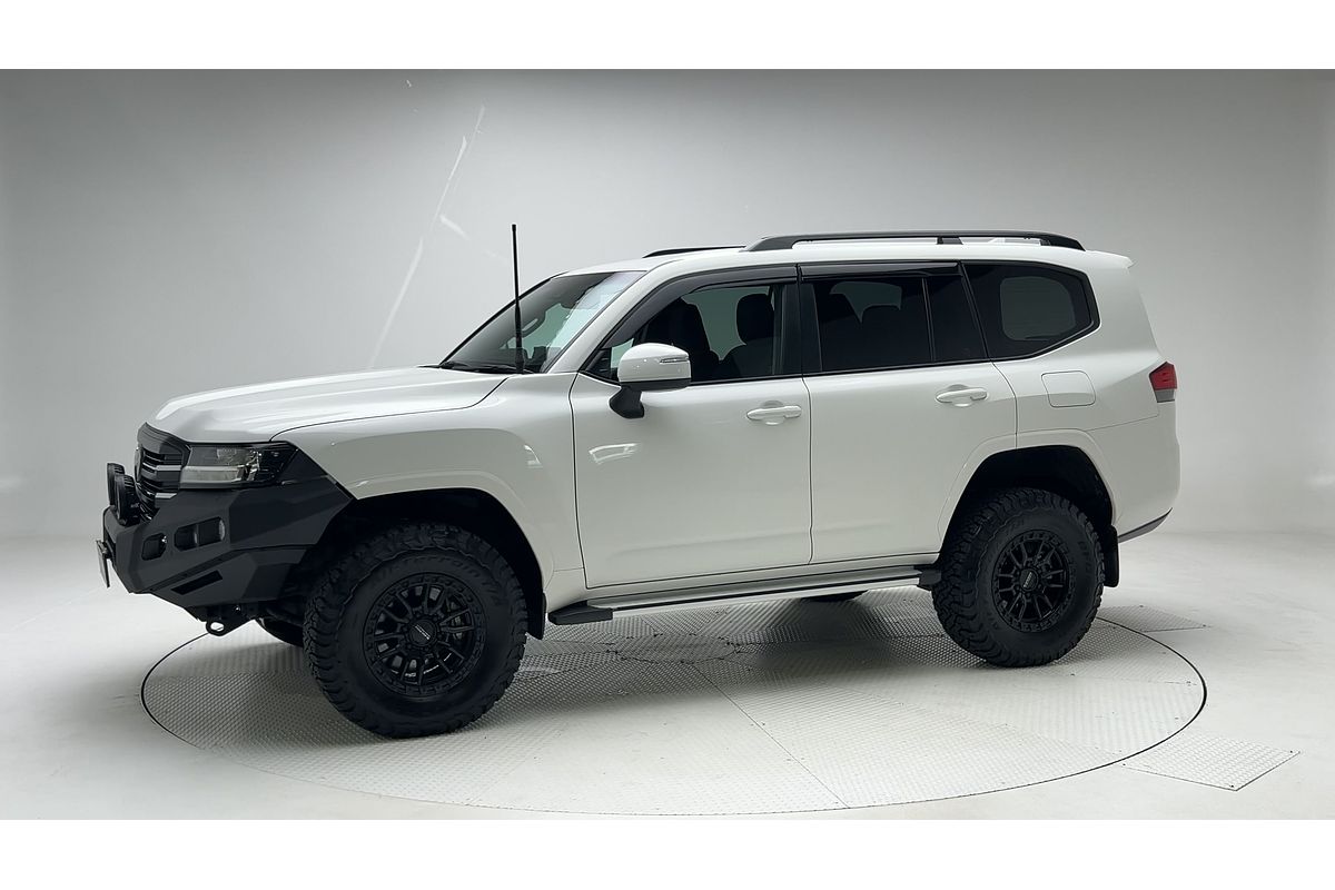 2023 Toyota Landcruiser GXL FJA300R