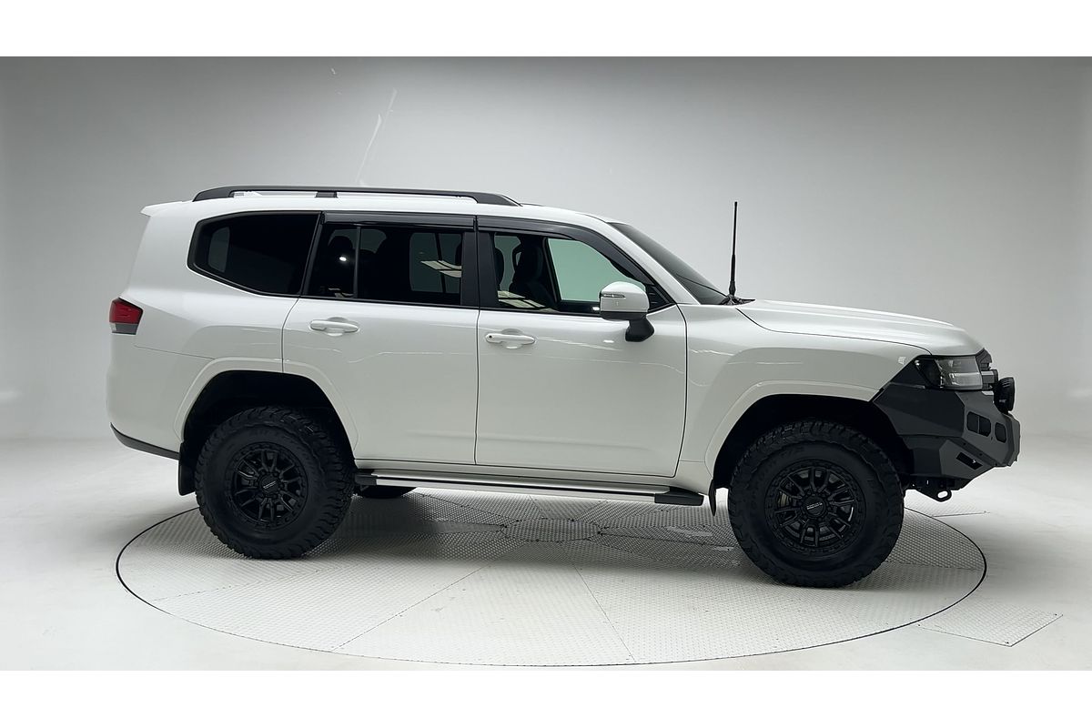 2023 Toyota Landcruiser GXL FJA300R