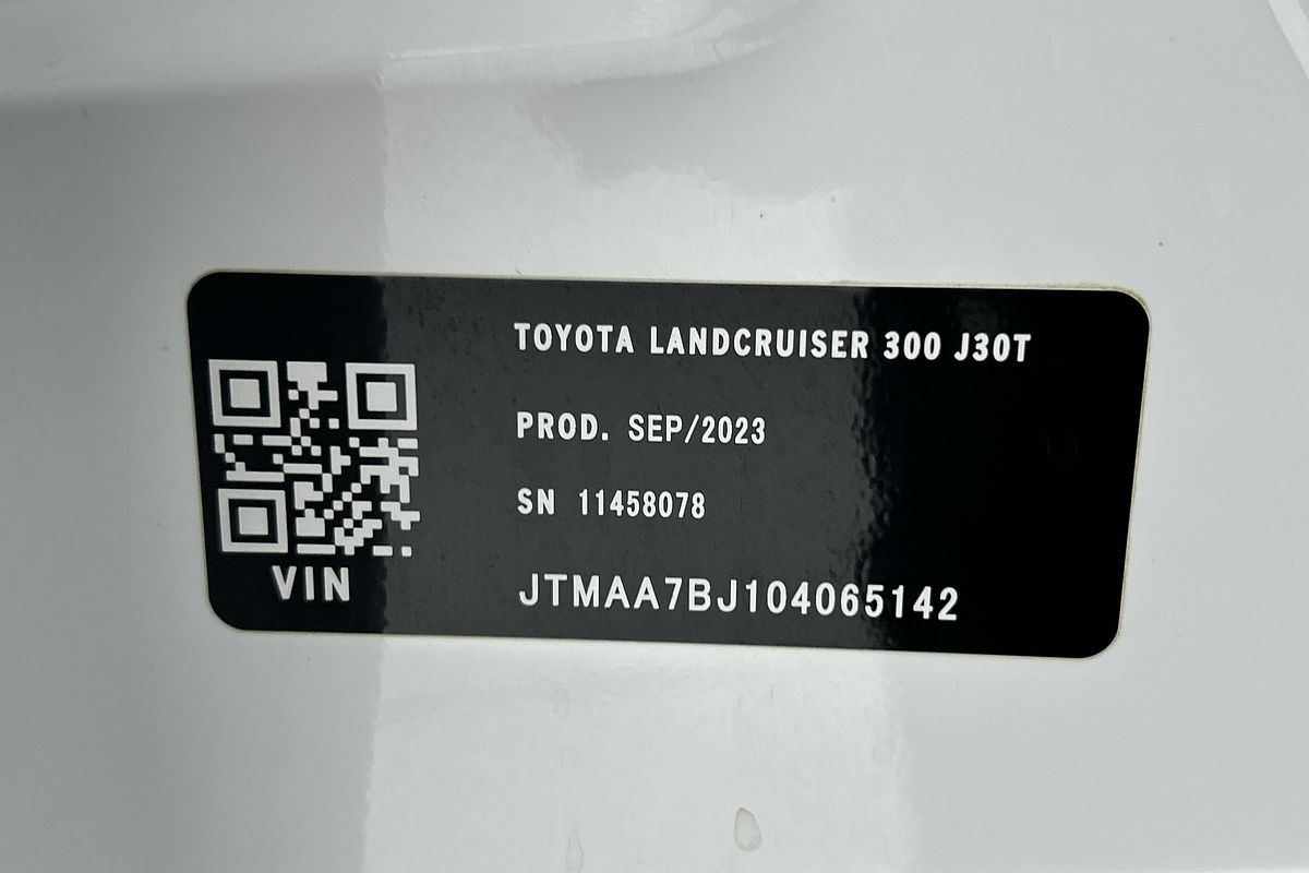 2023 Toyota Landcruiser GXL FJA300R