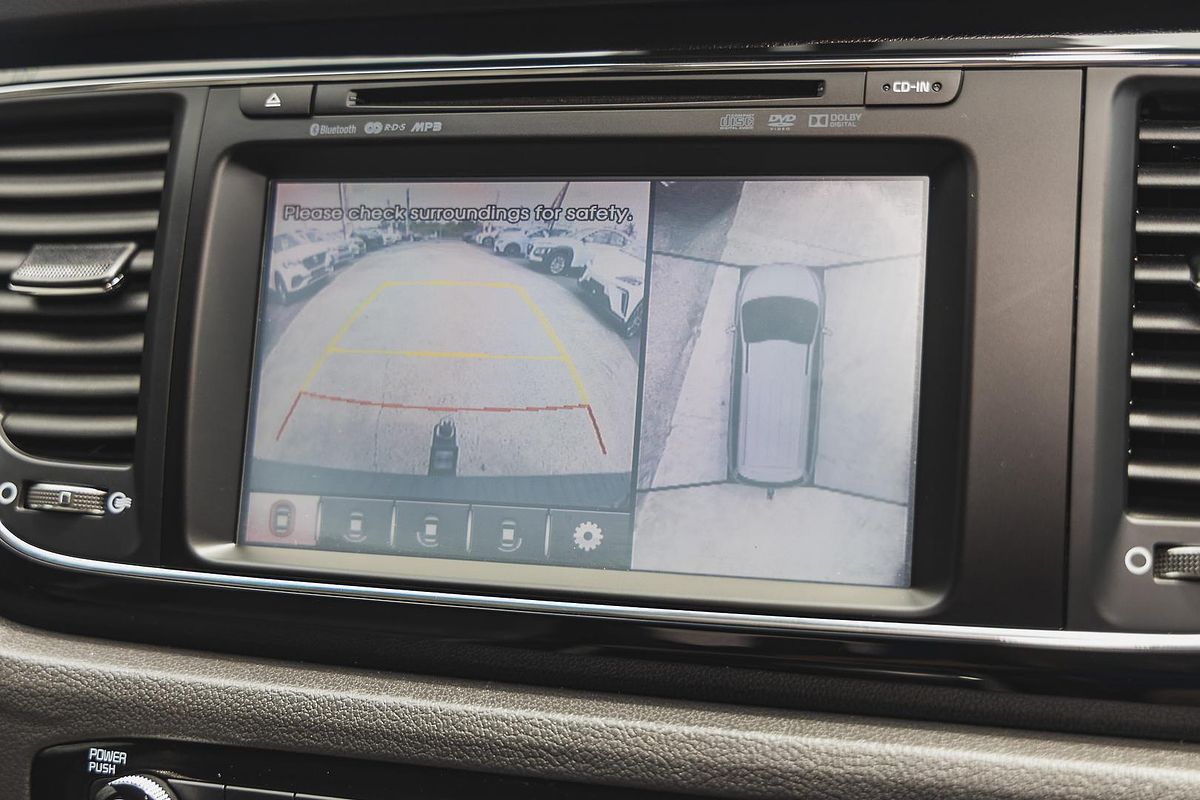 2017 Kia Carnival Platinum YP