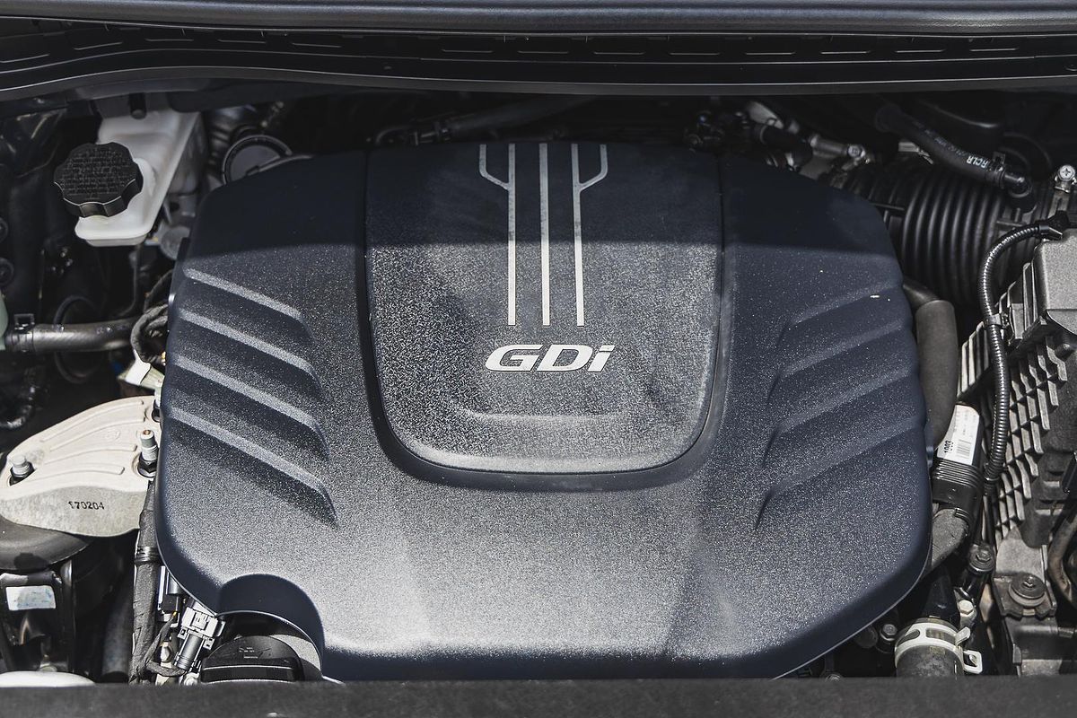 2017 Kia Carnival Platinum YP