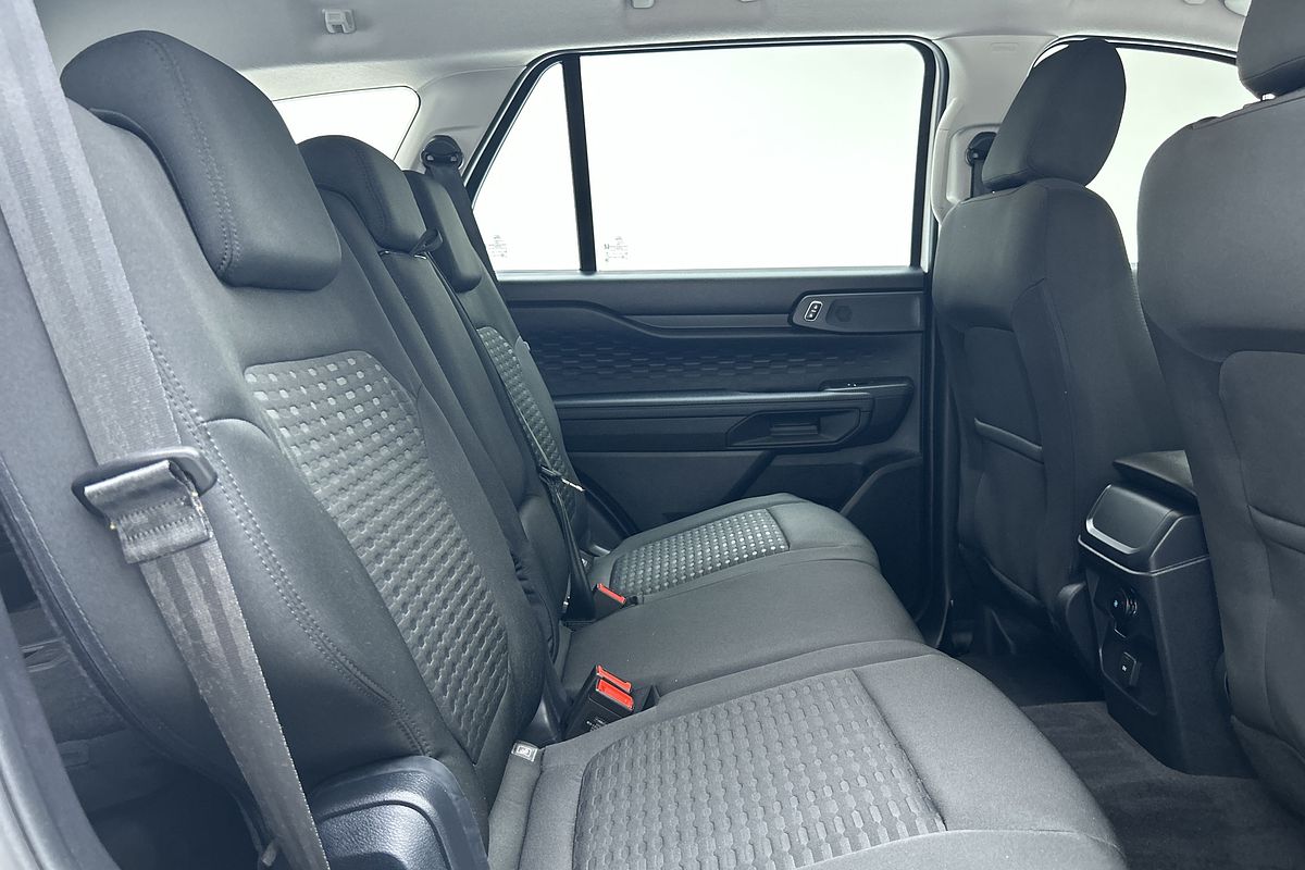 2024 Ford Everest Ambiente 2.0L