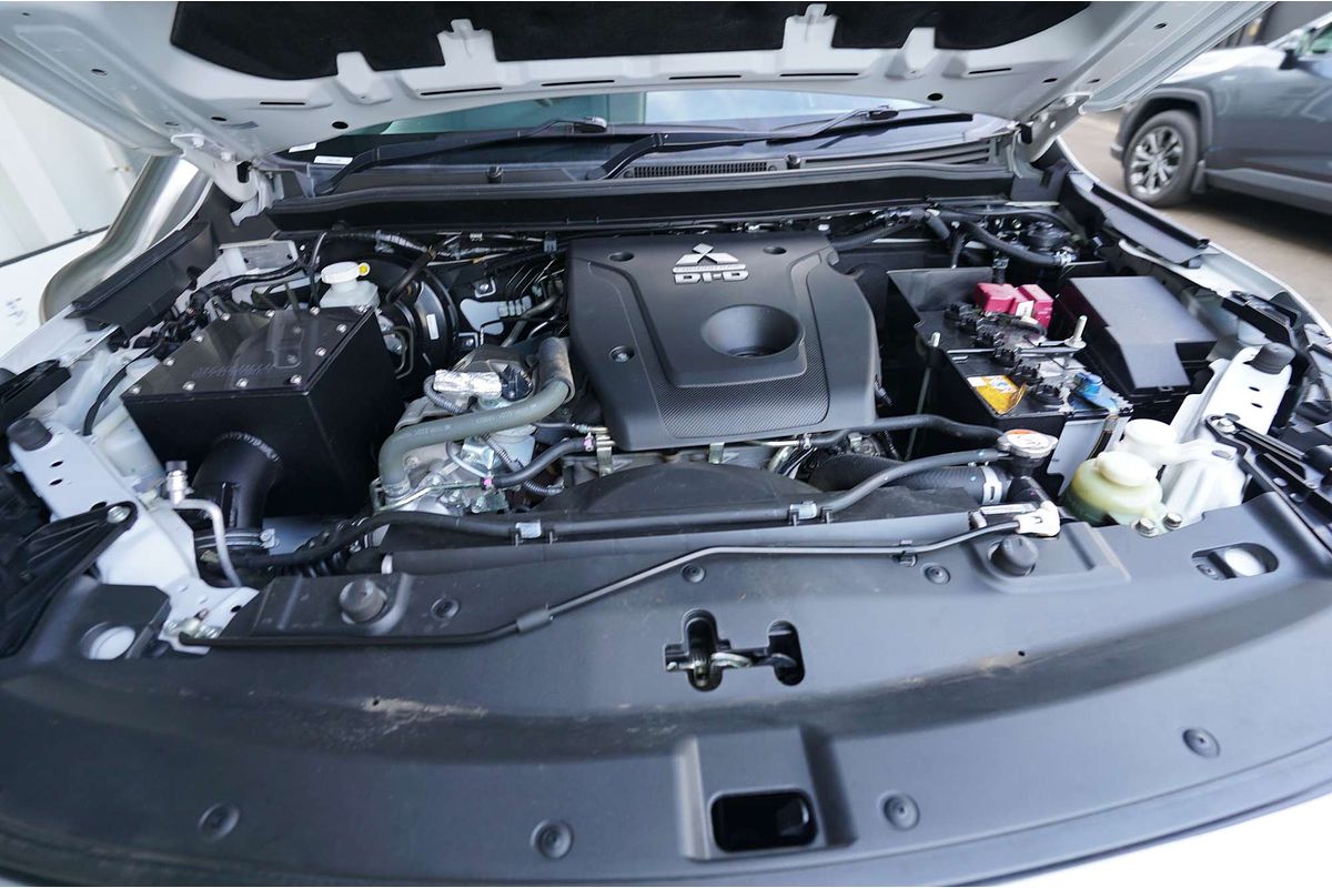 2023 Mitsubishi Triton GLS MR 4X4