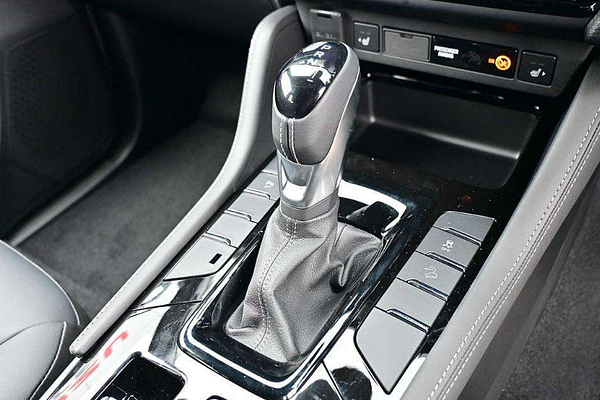 2025 Isuzu MU-X LS-T