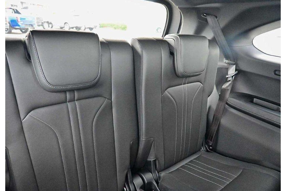 2025 Isuzu MU-X LS-T