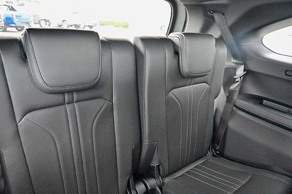 2025 Isuzu MU-X LS-T