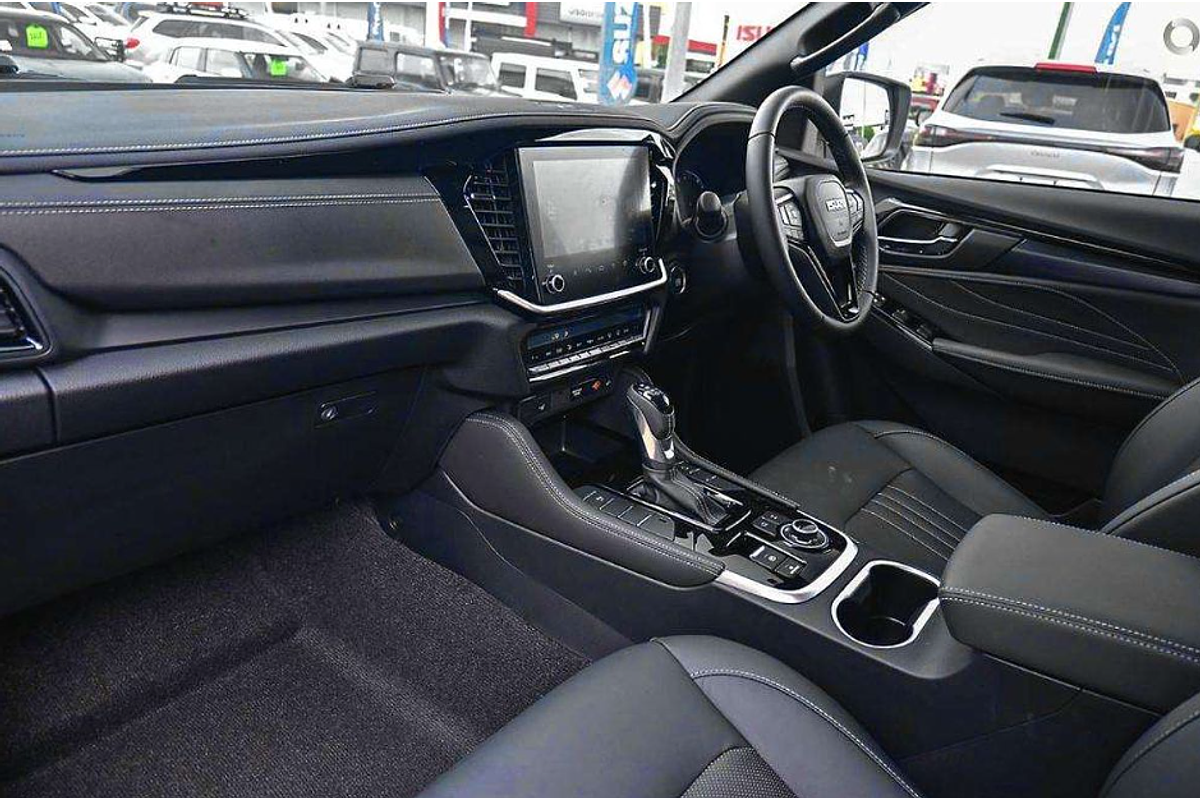 2025 Isuzu MU-X LS-T