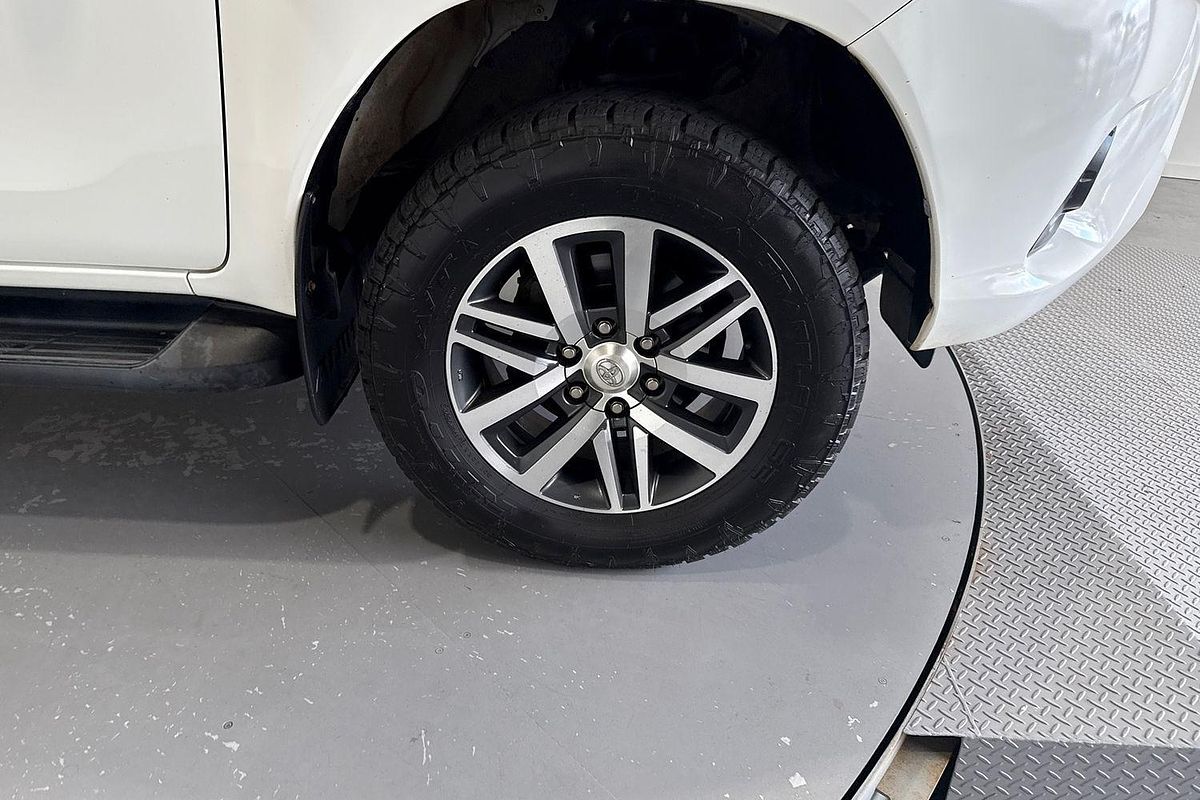 2017 Toyota Hilux SR5 GUN126R 4X4