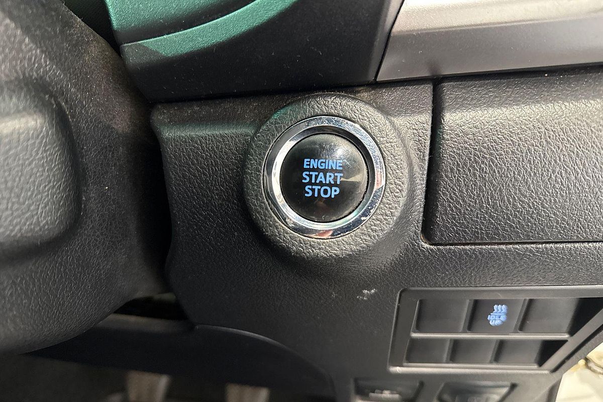 2017 Toyota Hilux SR5 GUN126R 4X4