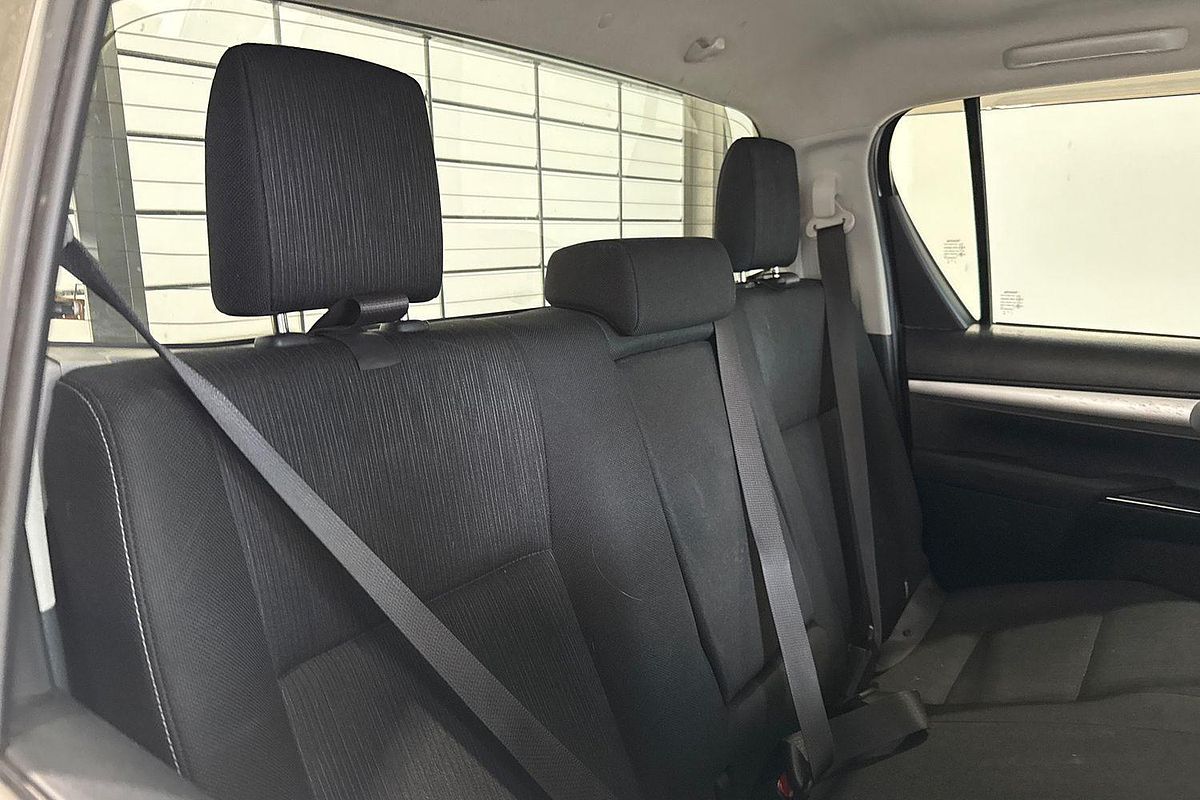 2017 Toyota Hilux SR5 GUN126R 4X4