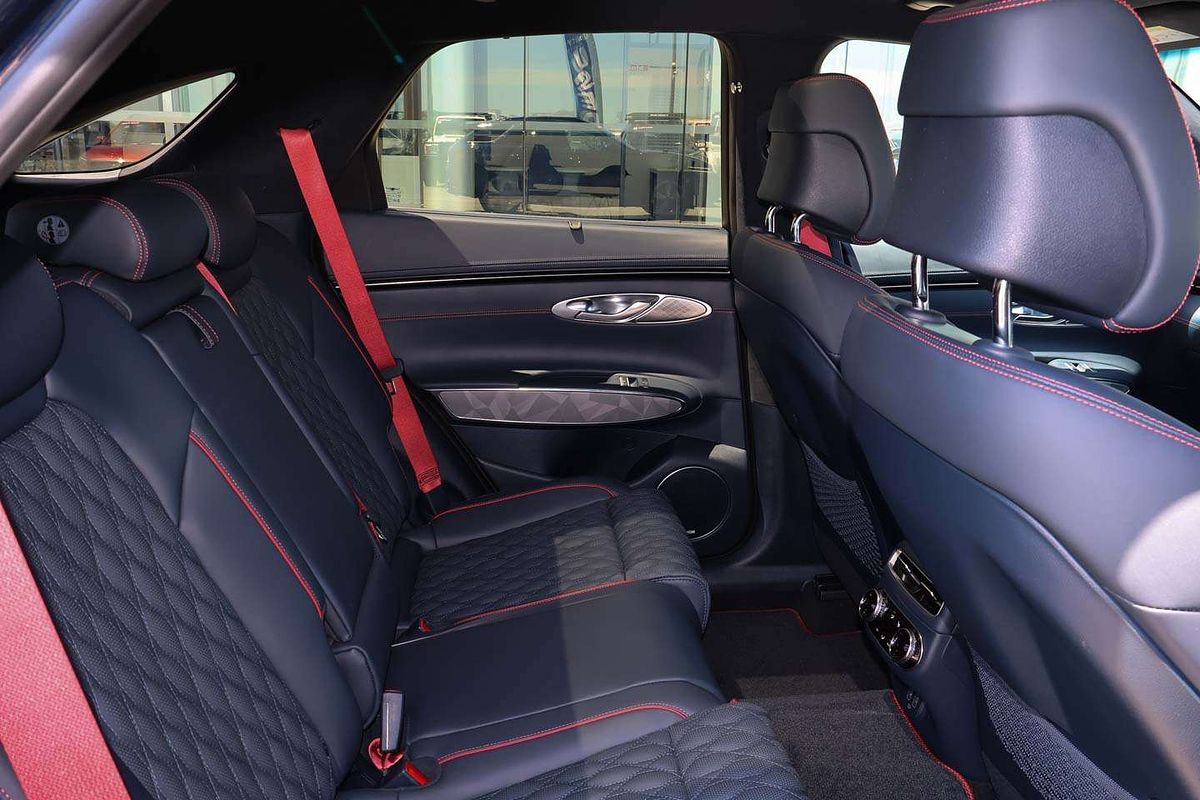 2022 Genesis GV70 3.5T AWD Sport JK.V2