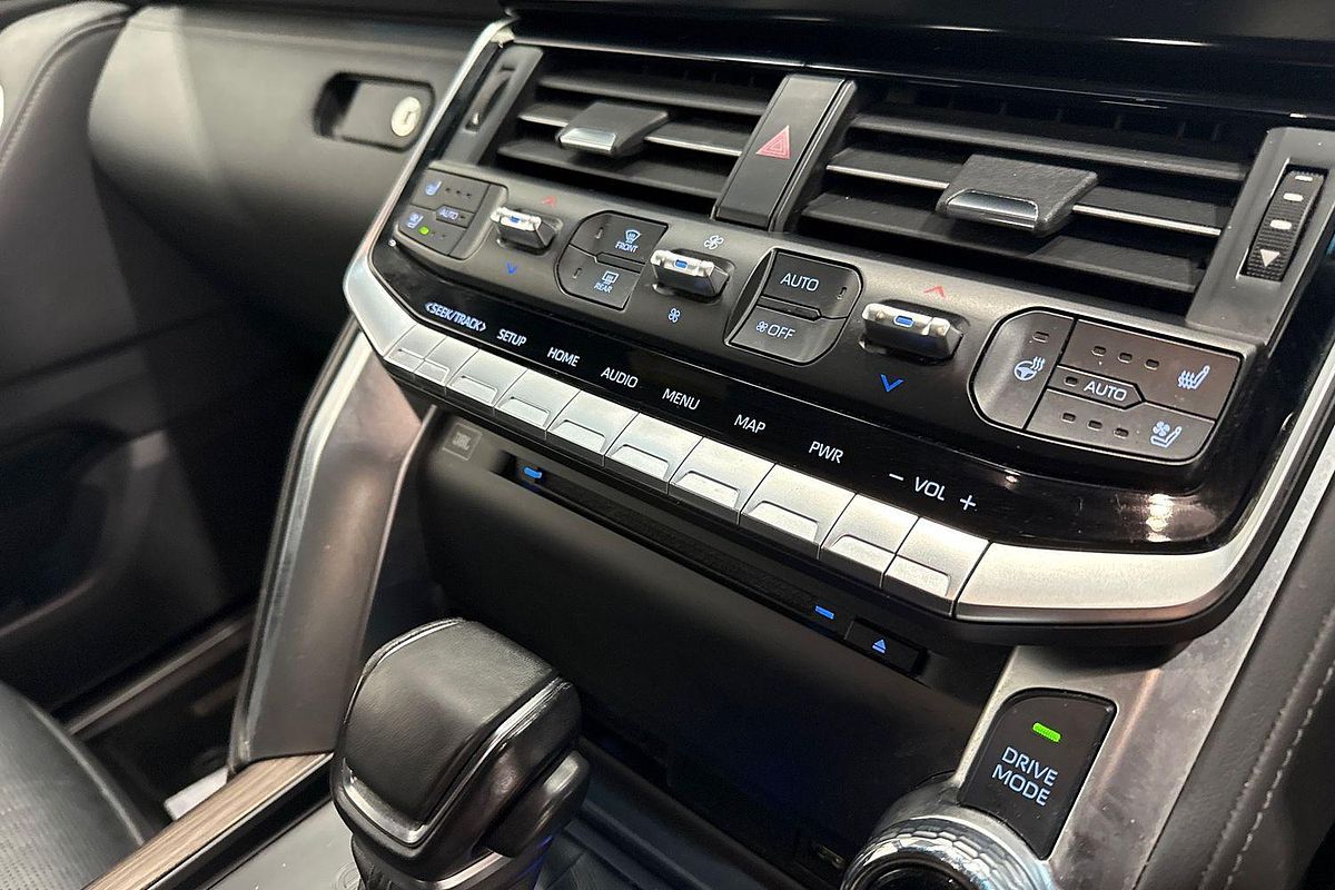 2022 Toyota Landcruiser Sahara FJA300R