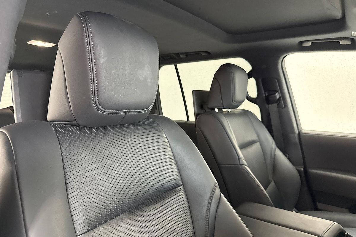 2022 Toyota Landcruiser Sahara FJA300R