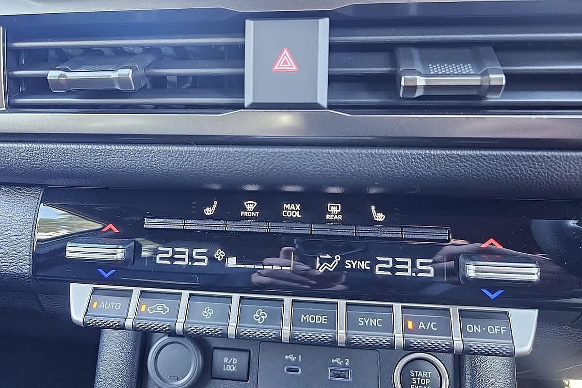 2024 Mitsubishi Triton GSR MV 4X4