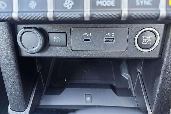 2024 Mitsubishi Triton GSR MV 4X4