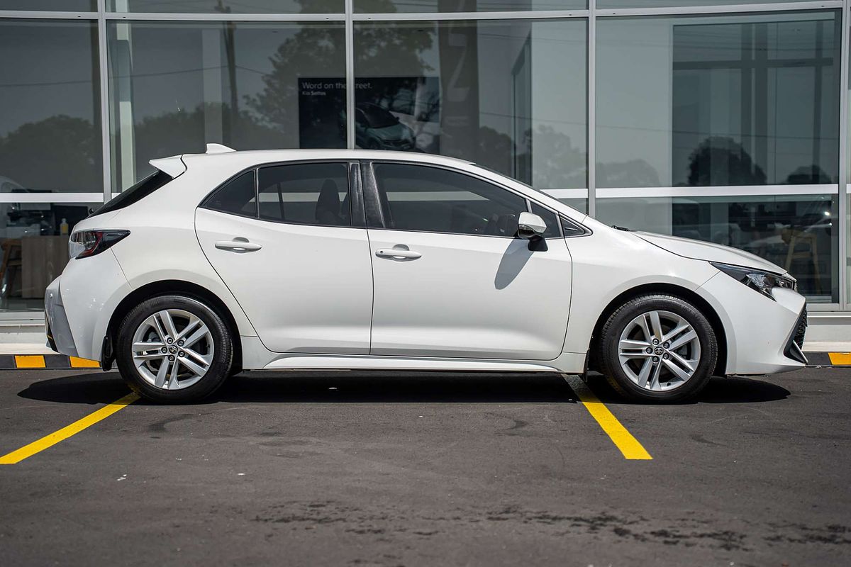 2018 Toyota Corolla Ascent Sport ZRE182R