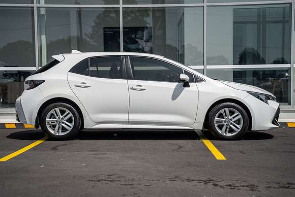 2018 Toyota Corolla Ascent Sport ZRE182R