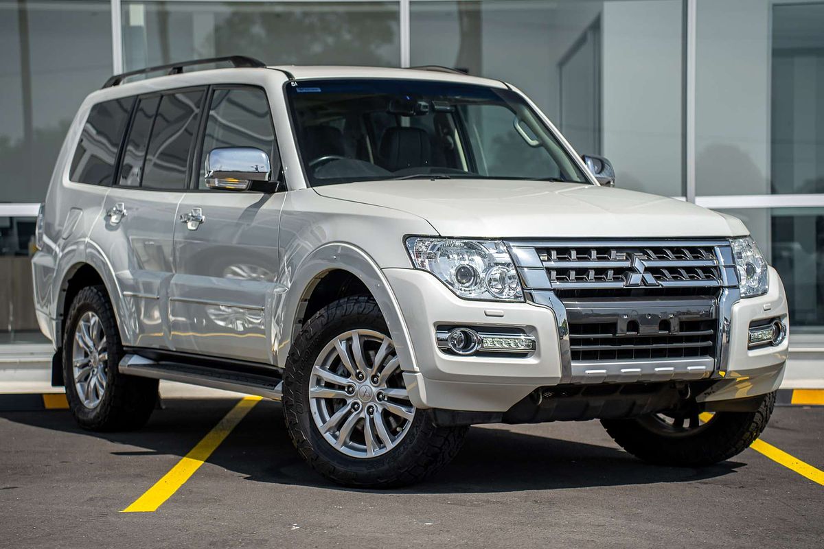 2017 Mitsubishi Pajero Exceed NX