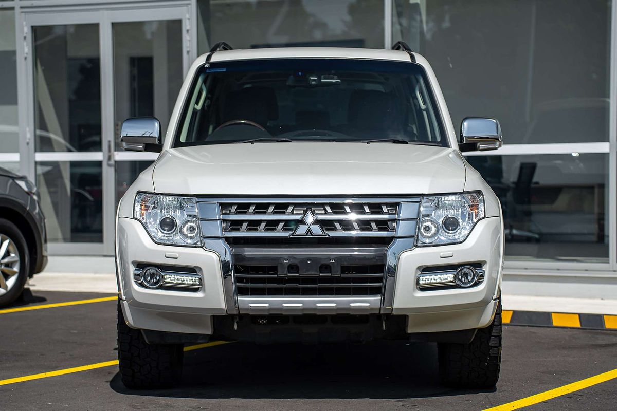 2017 Mitsubishi Pajero Exceed NX