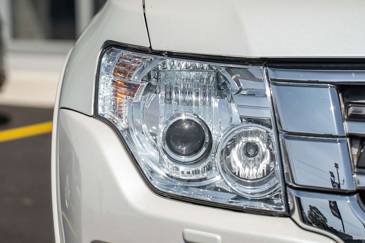 2017 Mitsubishi Pajero Exceed NX