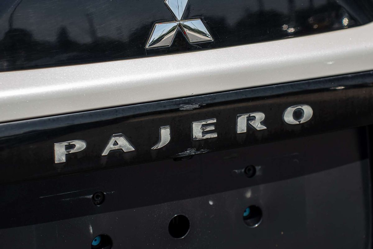 2017 Mitsubishi Pajero Exceed NX