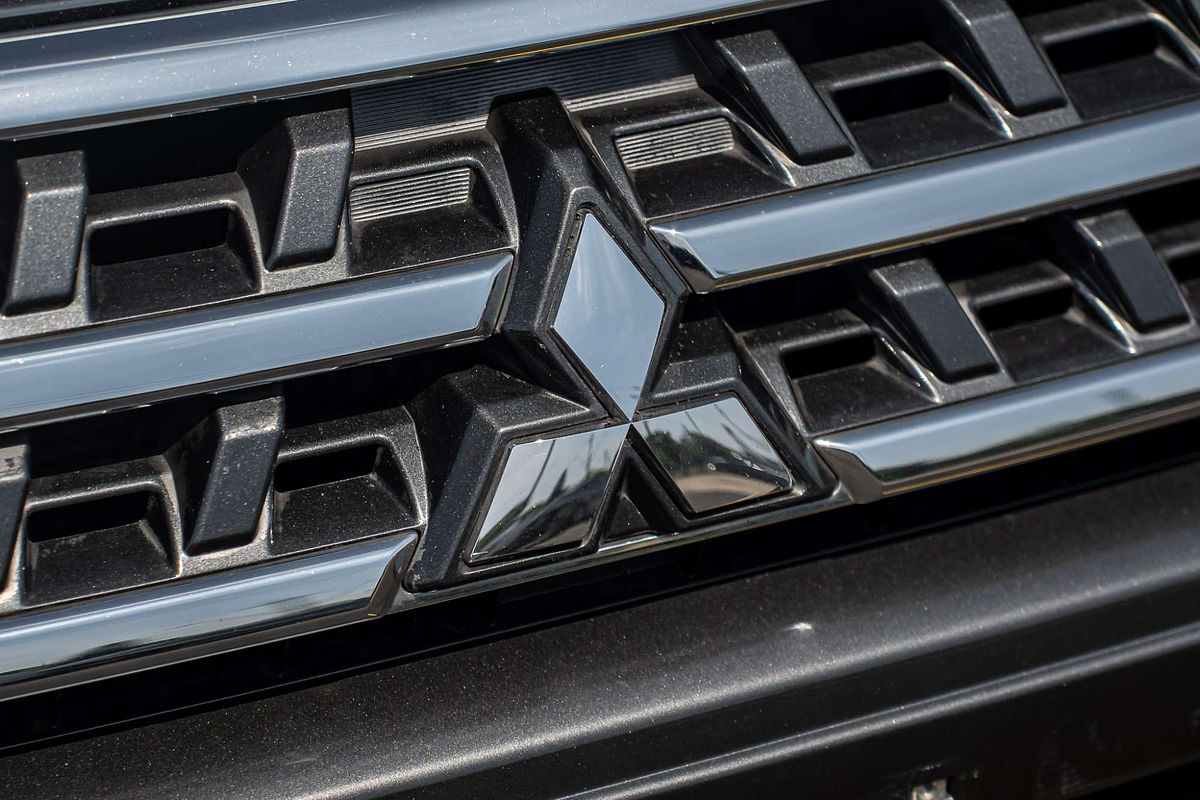 2017 Mitsubishi Pajero Exceed NX