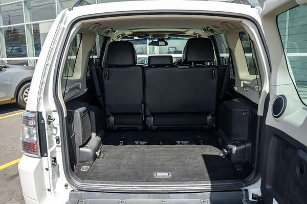 2017 Mitsubishi Pajero Exceed NX