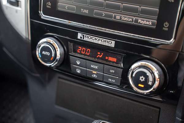 2017 Mitsubishi Pajero Exceed NX